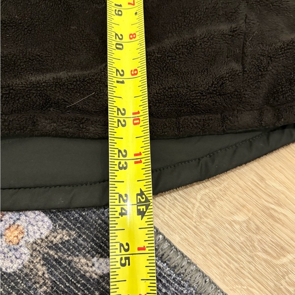 Patagonia Women's Black Puffer Reversible Jacket - Picture 11 of 11